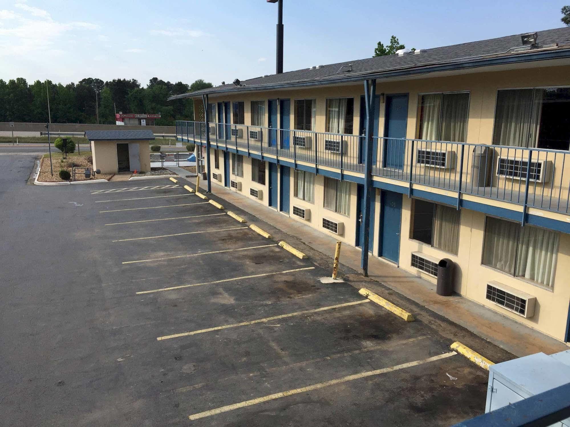 Super 7 Inn Little Rock Extérieur photo